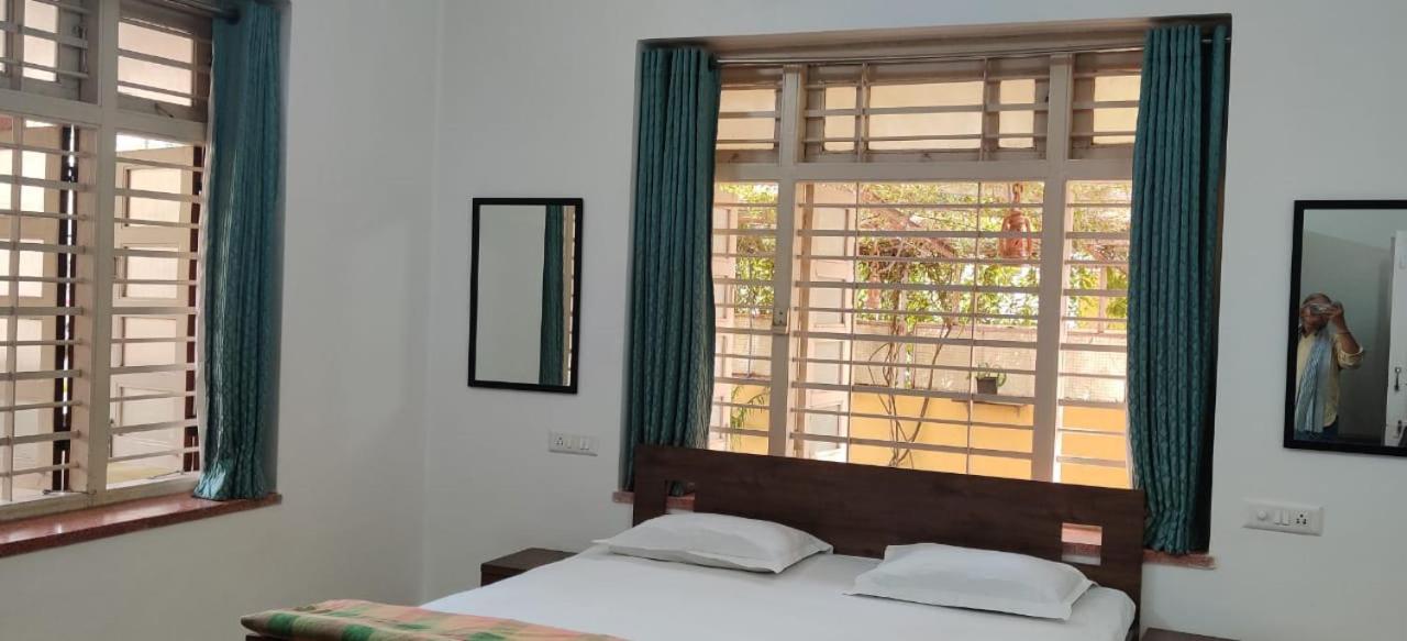 Srinekatan Heritage Villa Homestay Αχμπανταμπάντ Εξωτερικό φωτογραφία