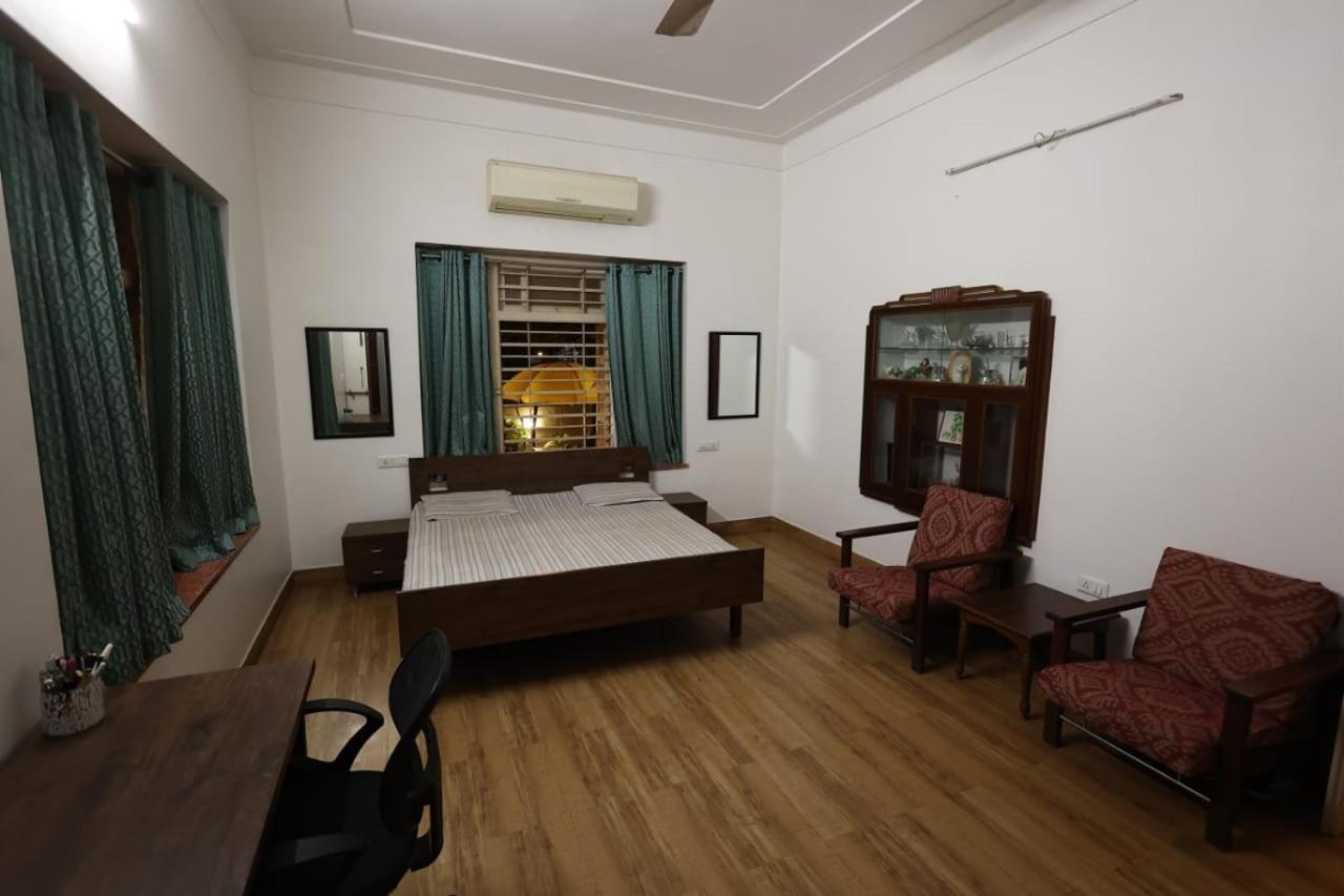 Srinekatan Heritage Villa Homestay Αχμπανταμπάντ Εξωτερικό φωτογραφία